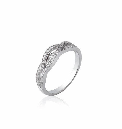 bague-entrelacee-en-argent-zirconium-raffinement-lumineux