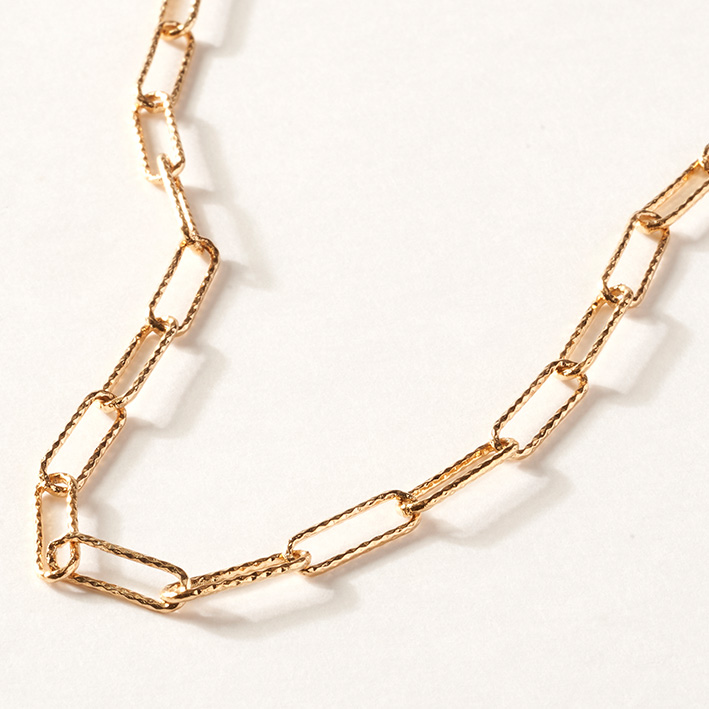 collier-chaine-rectangle-torsadee-doree-aimia