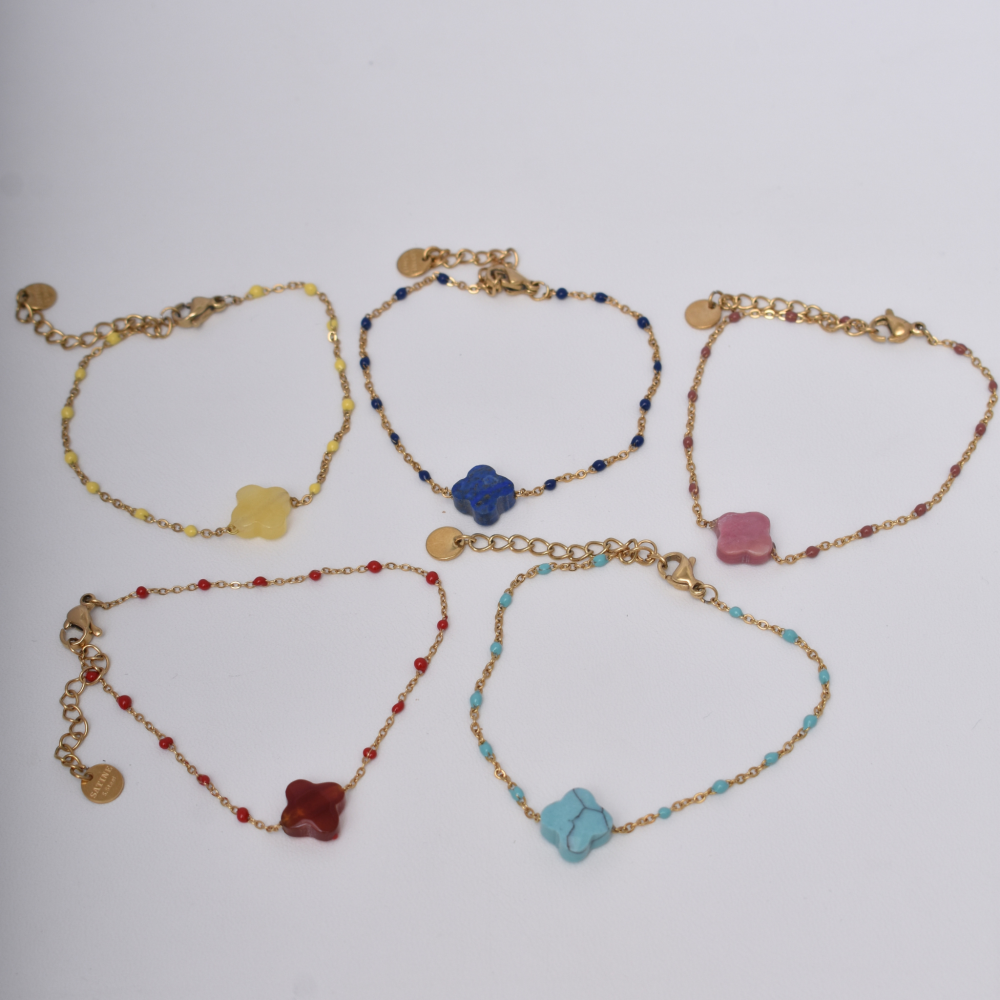 bracelet-trefle-dore-en-acier-inoxydable